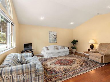 Building Photo - 3 br, 2 bath House - 668 1st St