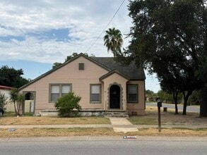 Building Photo - 1801 Galveston St