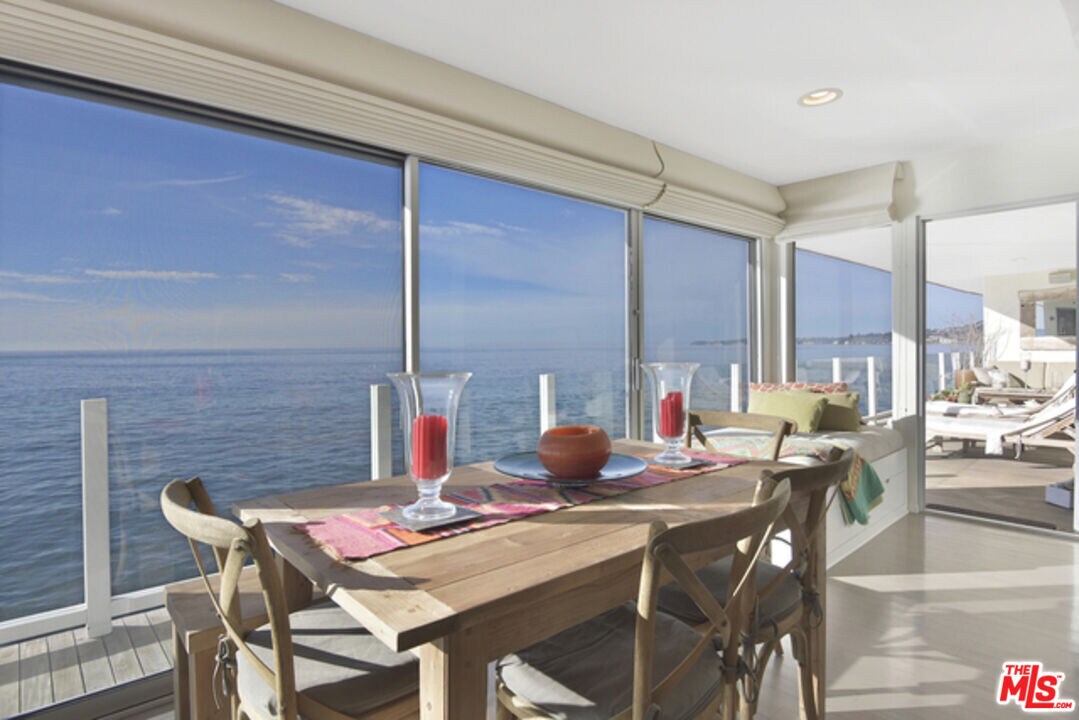 25200 Malibu Rd Unit 2, Malibu, CA 90265 Room for Rent in Malibu, CA