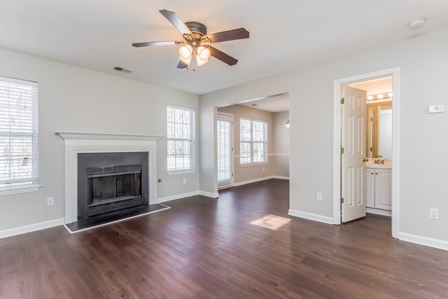 Building Photo - 2222 Serenity Dr NW