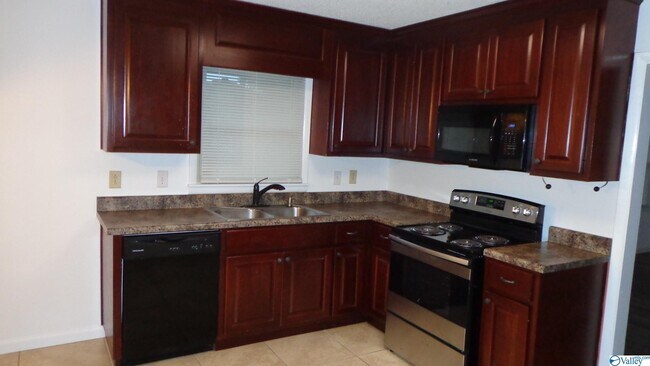 Foto del edificio - 9015 Shereton Rd SW