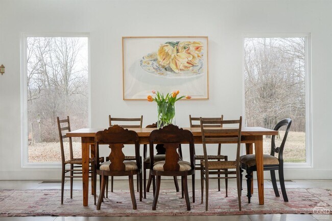 Building Photo - 95 Best Ln