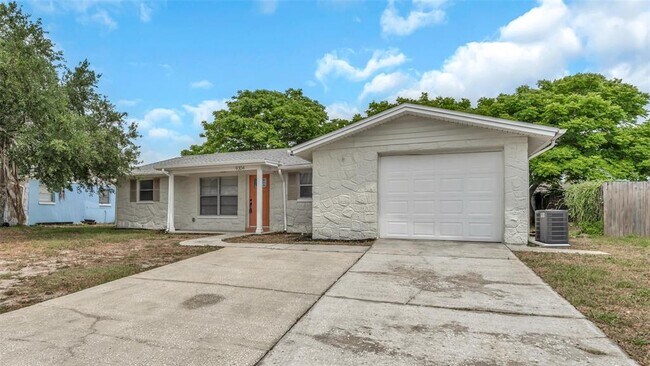 Building Photo - 9304 St Regis Ln