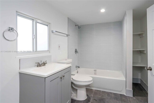 Foto del edificio - 1624 NW 17th Ln
