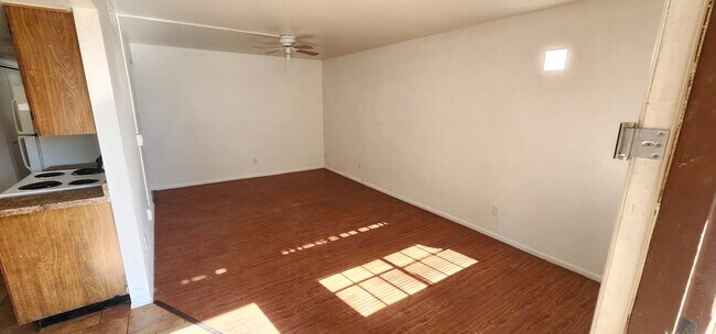 Foto del edificio - 578 W 18th Ave