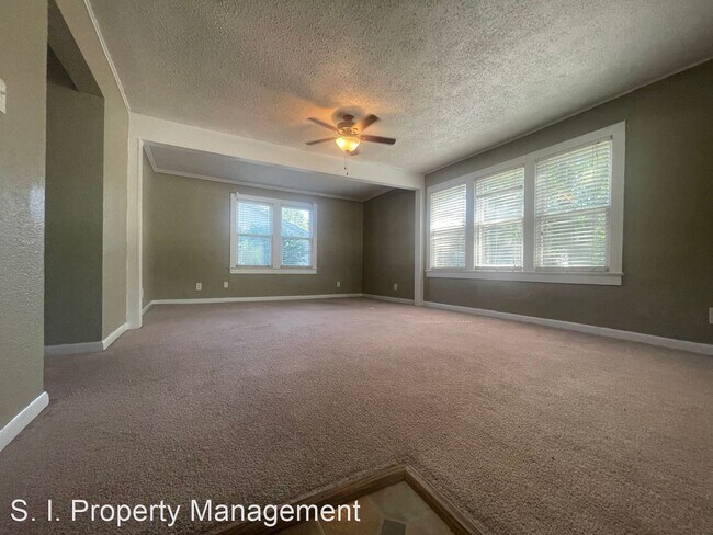 Foto del edificio - 3 br, 1.5 bath House - 810 DuQuoin