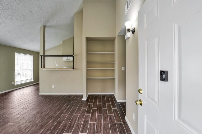 Building Photo - 10036 Woodico Dr