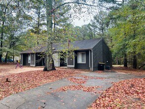 Building Photo - 140 Summerwood Dr