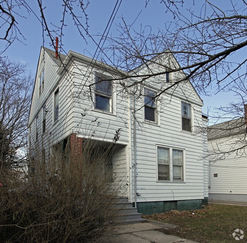 Building Photo - 59 Huntington St