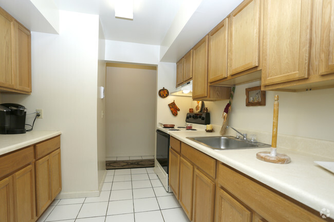 Modelo de una habitación - Cocina - Farmingdale Gardens