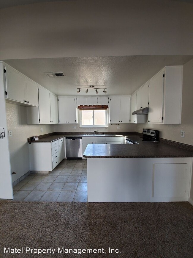 Building Photo - 2 br, 2 bath House - 808 W. UNION AVE
