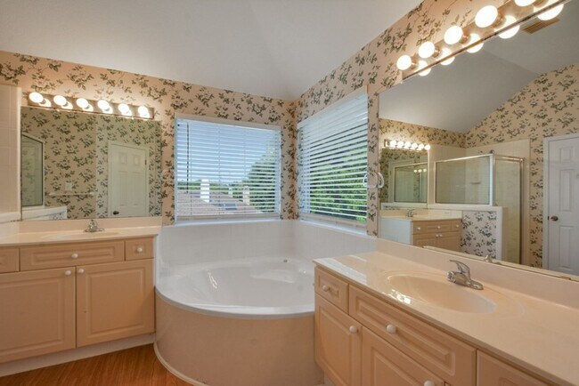 Foto del edificio - 3 Bedroom, 2.5 Bath Home in North Austin