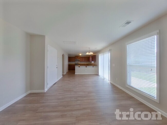 Foto del edificio - 831 Dovefield Ln