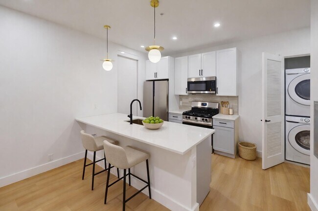 Foto del edificio - 337 Johnston Ave