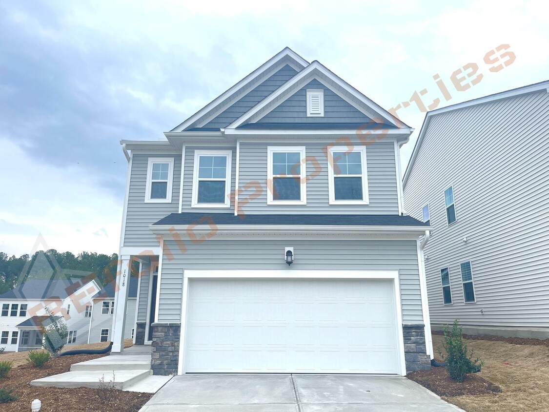 Foto principal - Stunning 3 Bedroom, 2.5 Bath Single Family...