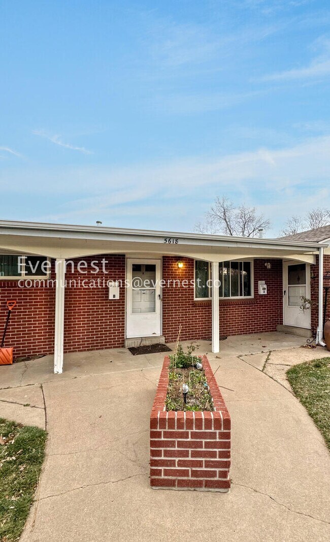 Foto del edificio - 5618 S Fox Cir