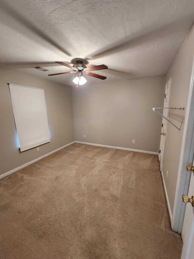 Foto del edificio - 501 Laurel Pl