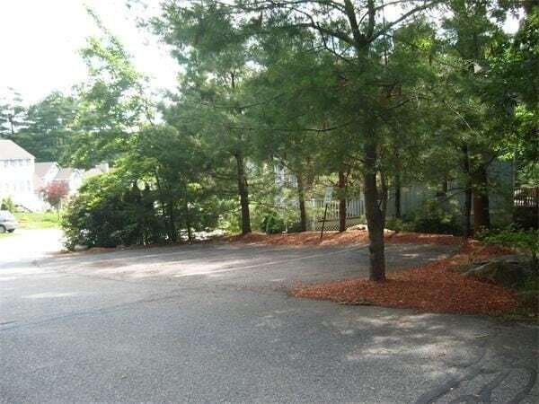 Building Photo - 22 Bowstring Way