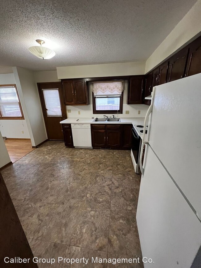 Building Photo - 2 br, 2 bath House - 736 Olympic