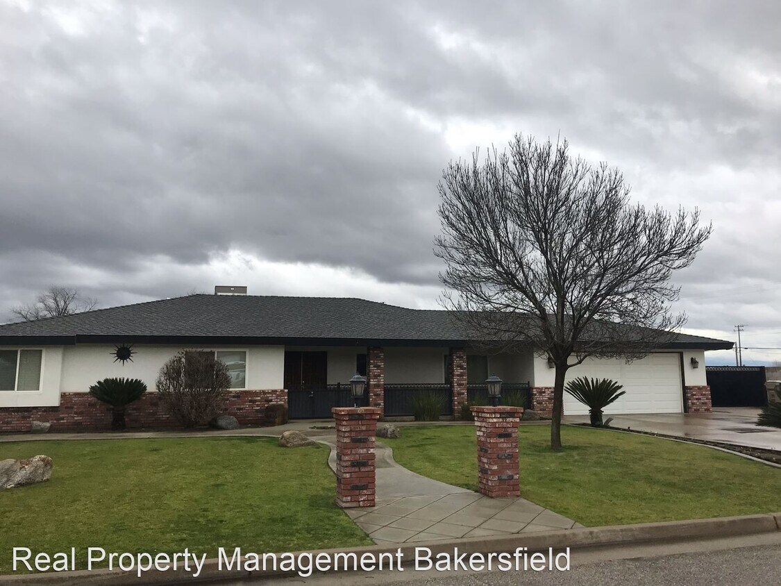 Primary Photo - 3 br, 2 bath House - 2620 Carriage St
