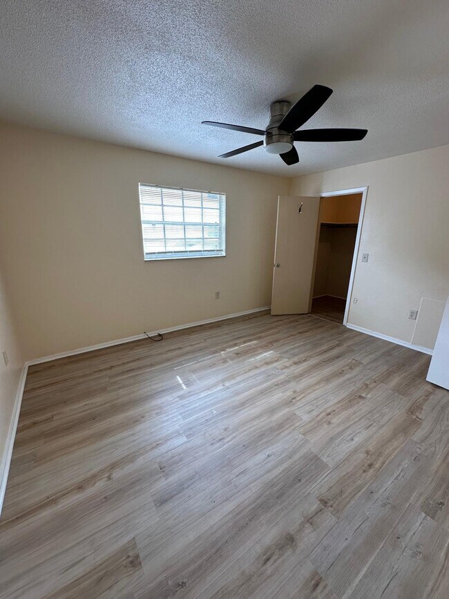 Foto del edificio - 1320 Moreland Dr