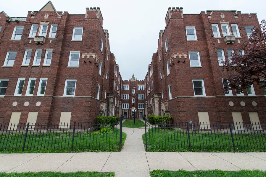 1010 S 2nd Ave Apartments in Maywood, IL