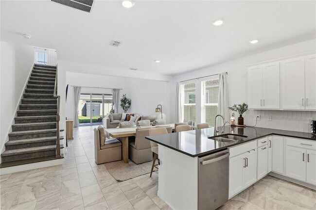 Foto del edificio - 5268 Kildare Pl
