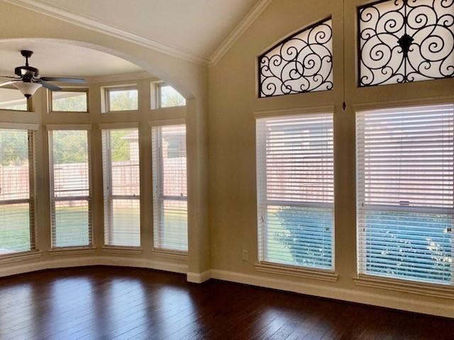Foto del edificio - 901 Cactus Ridge Ct