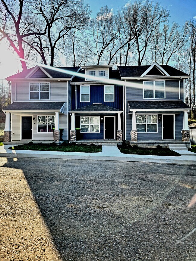 Foto del edificio - 262 Woodland Valley Ln