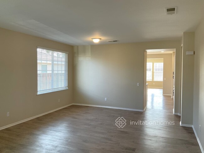 Building Photo - 27623 Mangrove St