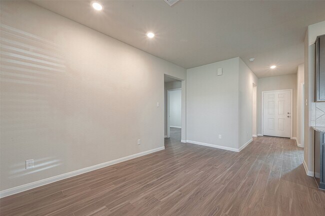 Building Photo - 5318 Briana Dee Dr