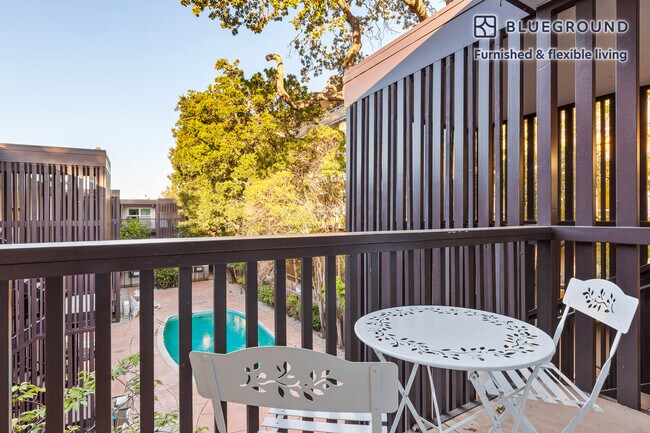 Foto del edificio - 710 Laurel Ave