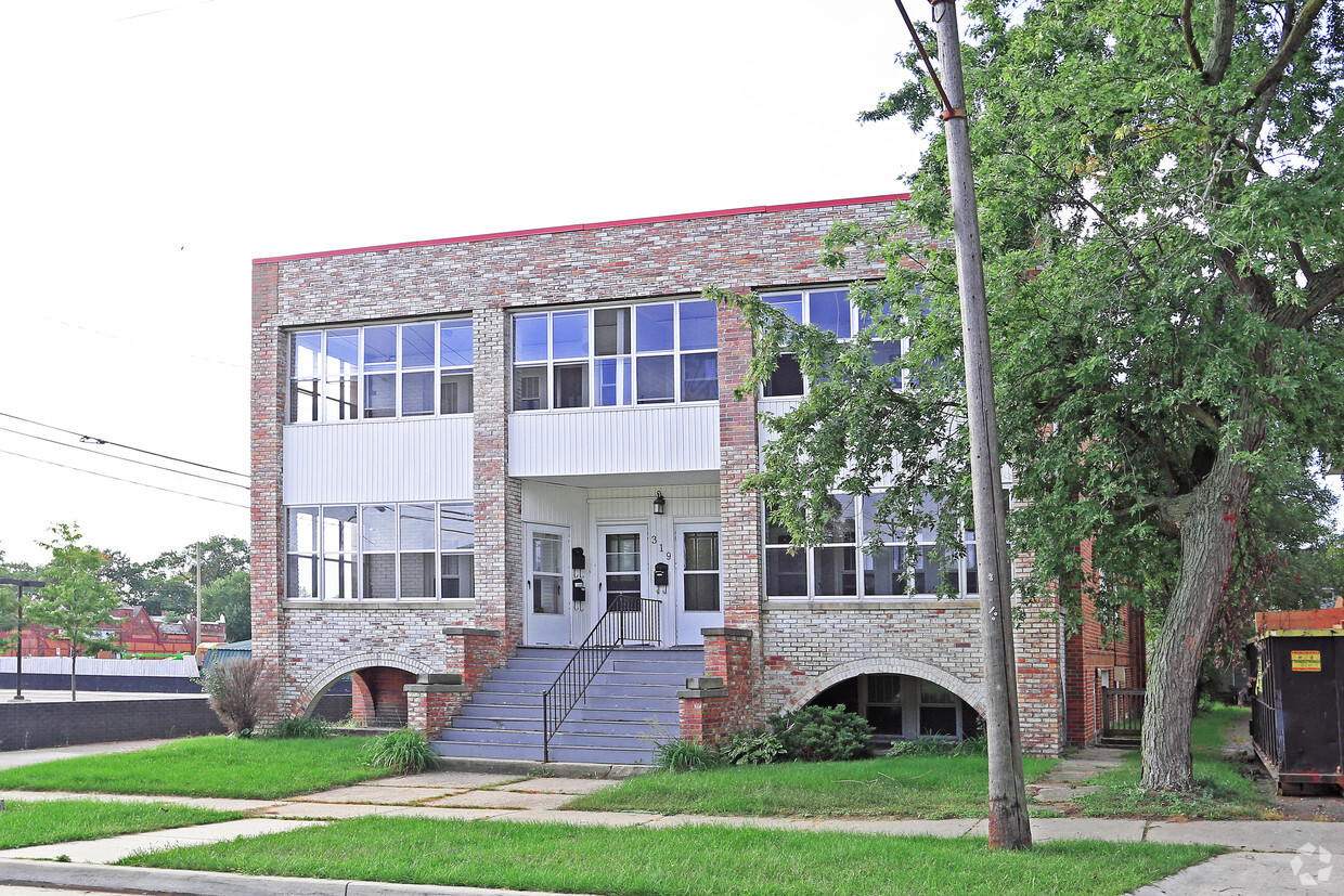 Building Photo - 319 W Harrison Ave