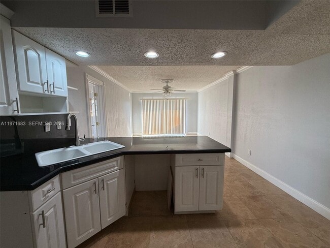 Foto del edificio - 3522 NE 171 St