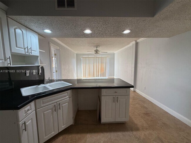 Building Photo - 3522 NE 171 St