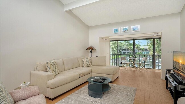 Foto del edificio - 1611 Clower Creek Dr