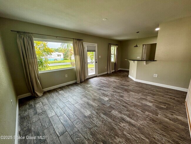 Foto del edificio - 1525 Island Dr