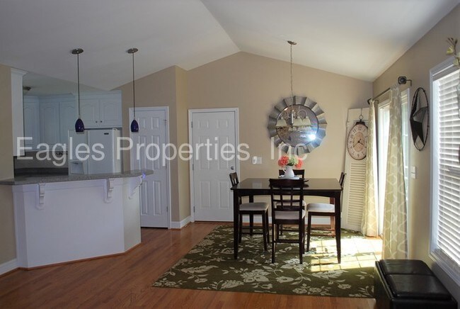 Foto del edificio - 203 Stewarts Farm Rd La Grange, NC 28551
