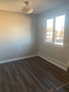 Photo du bâtiment - 8111-8196 StreetBlock A - 305