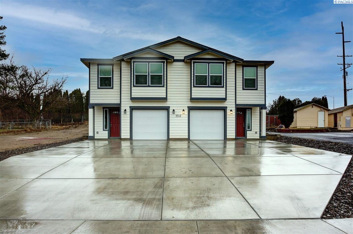 Primary Photo - 3bdr/2.5 ba with garage, Low maintenance!