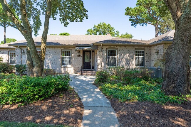 Foto del edificio - 2406 Jib Cir