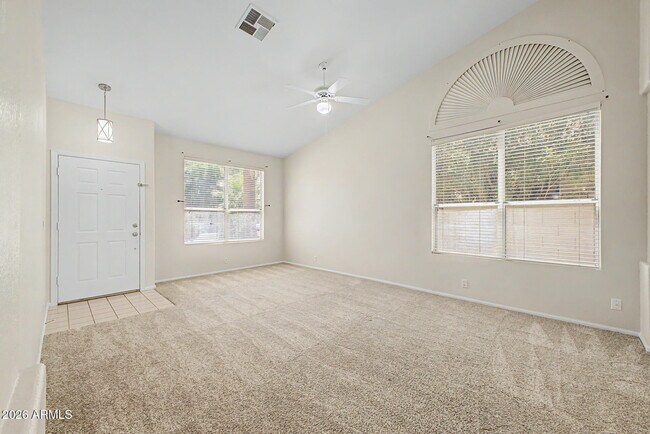 Foto del edificio - 1068 W Glenmere Dr