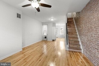Building Photo - 1517 S LeCount St