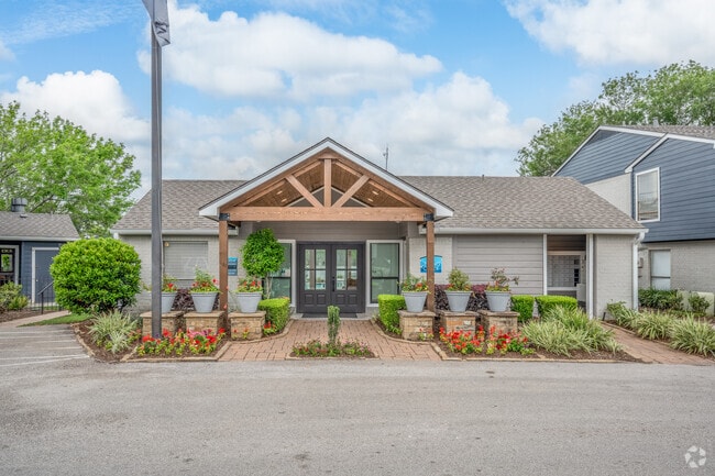 Building Photo - LakeVue Apartments