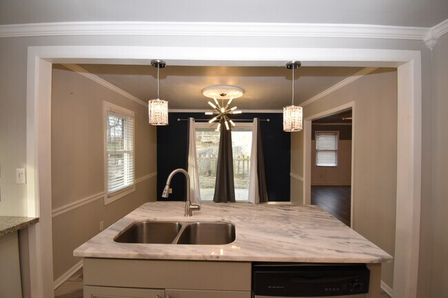 Building Photo - 311 Clearbrook Dr