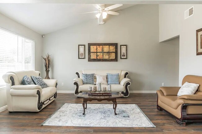Building Photo - 5910 La Castana Way