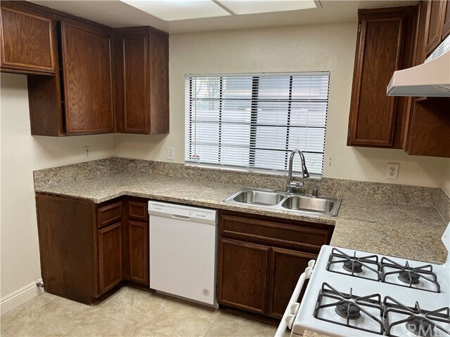 Foto del edificio - 8716 1/2 Pine Crest Pl