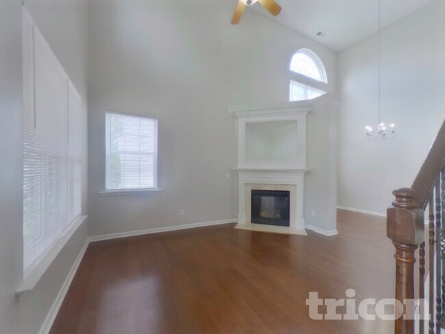 Building Photo - 4715 Abercromby St