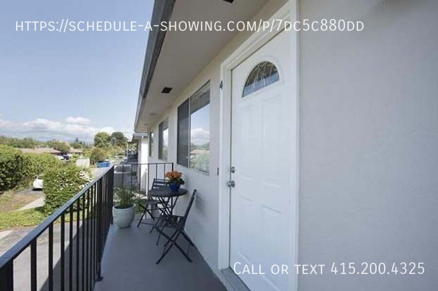 Foto principal - 217 Watson Dr