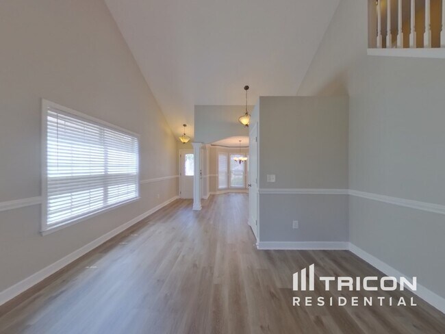 Building Photo - 213 Dellwood Drive Spartanburg SC